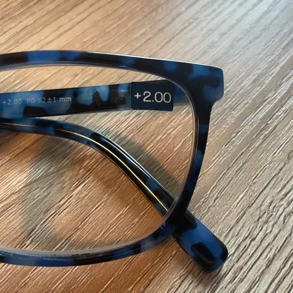 Peepers blue & black reading glasses 2.0 - Picture 4 of 4